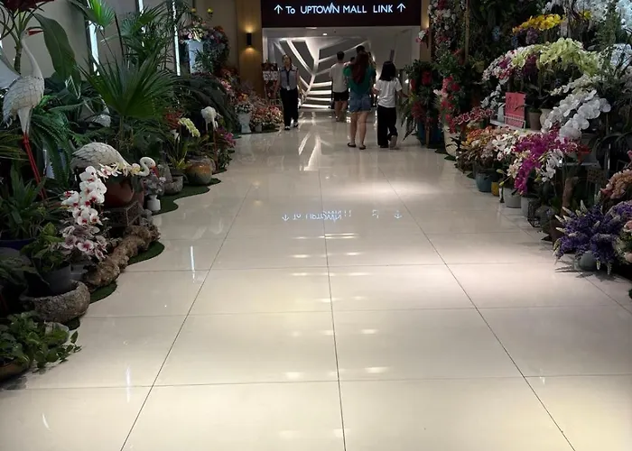 Uptown 1br At One Uptown Bgc Apartment